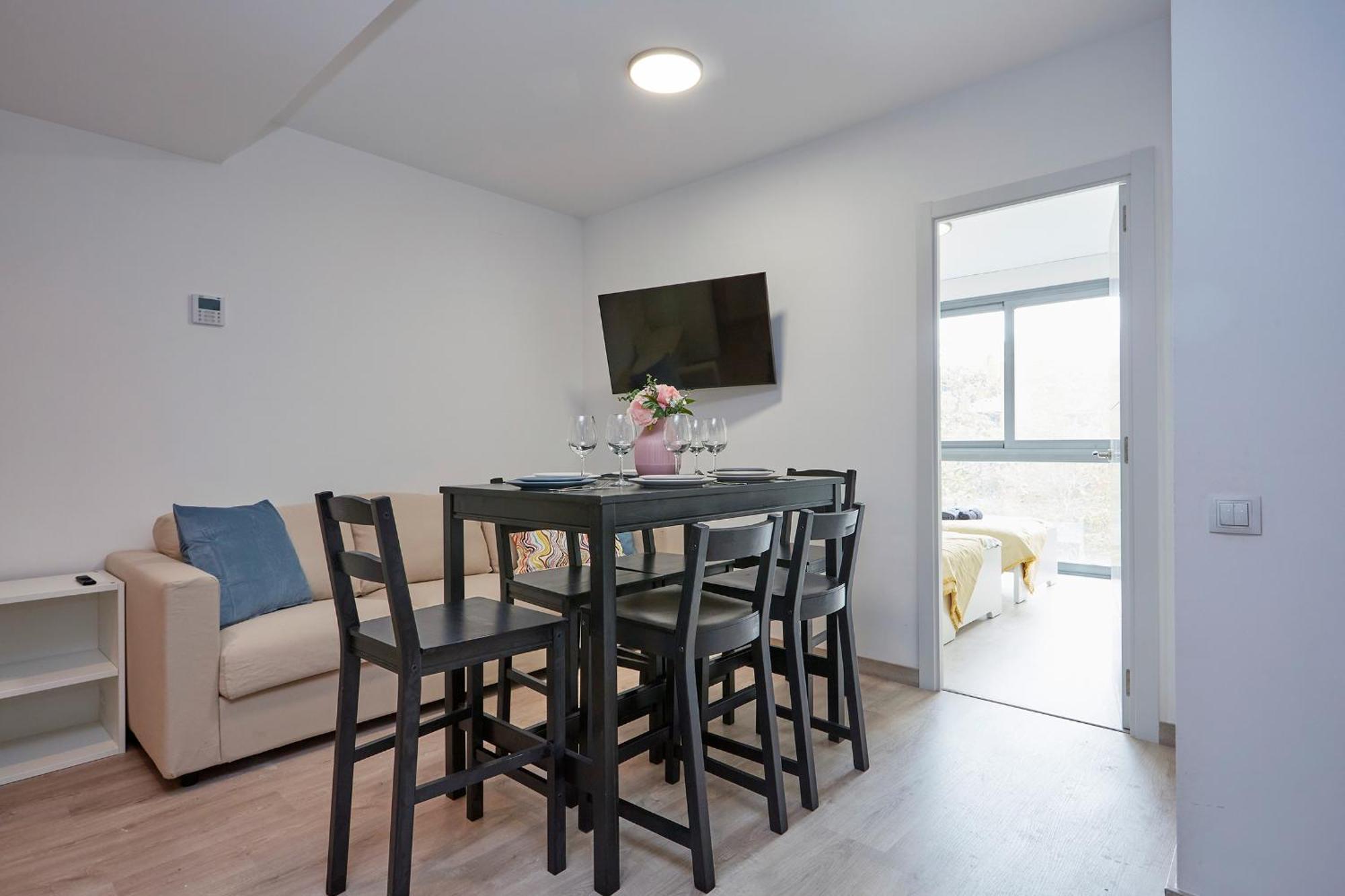 Three Bedroom Two Bathroom Apartment Close To Beach Barcelona Bagian luar foto