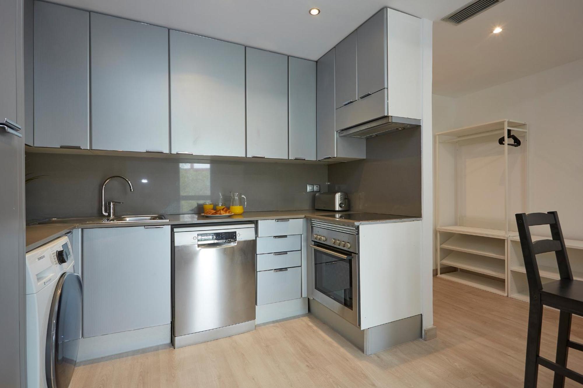 Three Bedroom Two Bathroom Apartment Close To Beach Barcelona Bagian luar foto